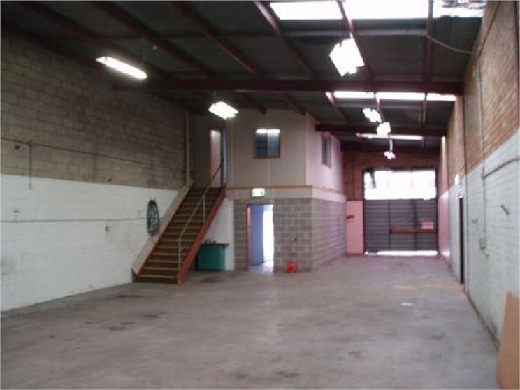 Click to view all images 2/82-84 Captain Cook Drive Caringbah NSW 2229 - Image 2