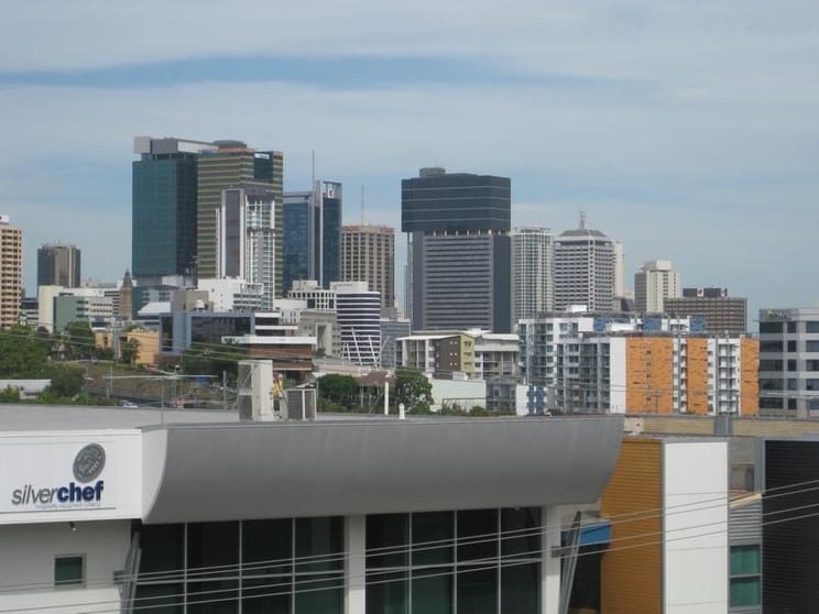 Click to view all images Milton QLD 4064 - Image 2