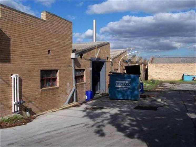 Click to view all images 33 Crissane Road Heidelberg West VIC 3081 - Image 1