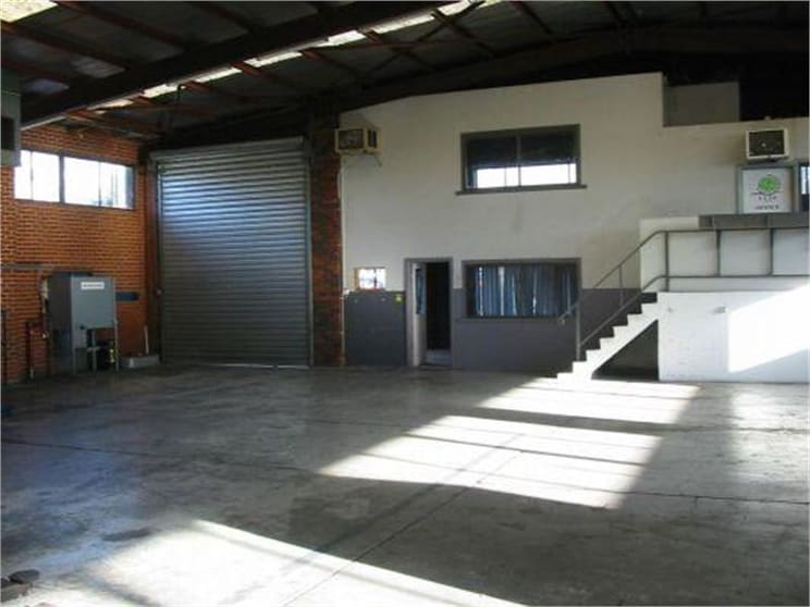 Click to view all images 70A Keilor Road Essendon VIC 3040 - Image 3