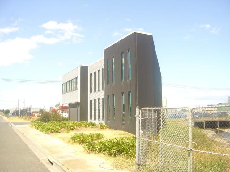 Click to view all images 23 Orange Williamstown North VIC 3016 - Image 3