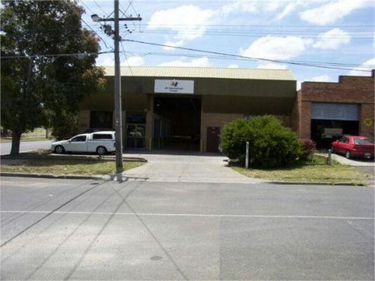 Click to view all images 245 Collins Street Thornbury VIC 3071 - Image 3
