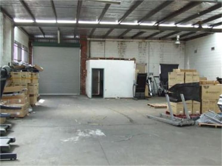 Click to view all images 34 Lillimur Avenue Heidelberg West VIC 3081 - Image 3