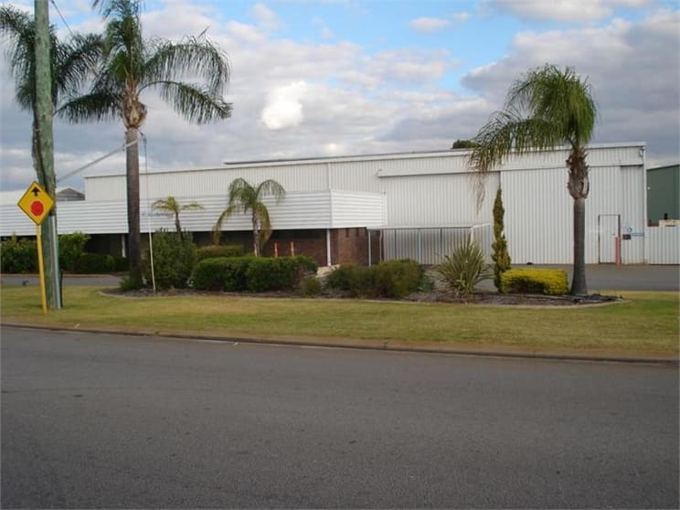 63 Kurnall Road Welshpool WA 6106 - Image 2