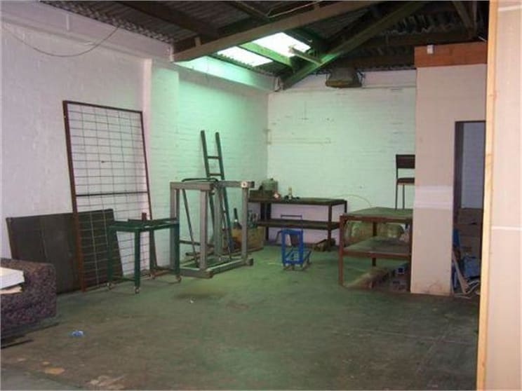 Click to view all images 2/11-13 Korong Road Heidelberg West VIC 3081 - Image 2