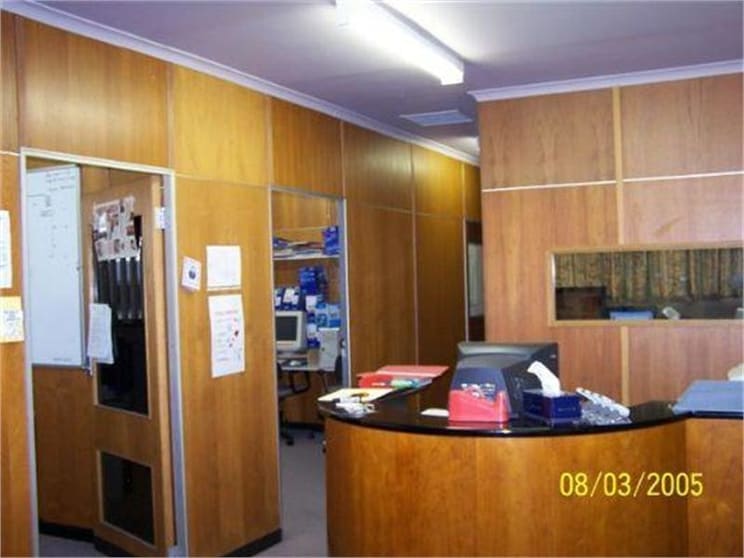 Click to view all images 1/654 Waterdale Road Heidelberg West VIC 3081 - Image 3