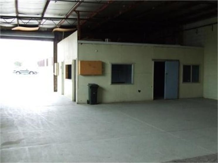 Click to view all images 4 Cope Street Preston VIC 3072 - Image 3