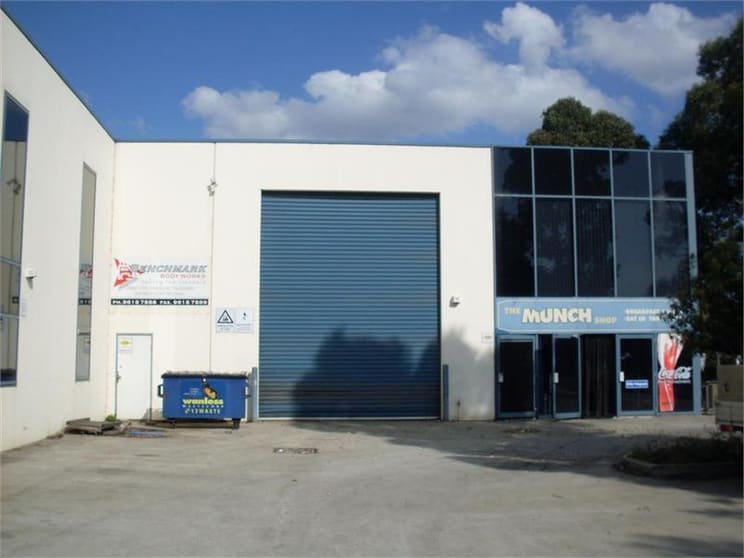Click to view all images 17 Heald Road Ingleburn NSW 2565 - Image 2