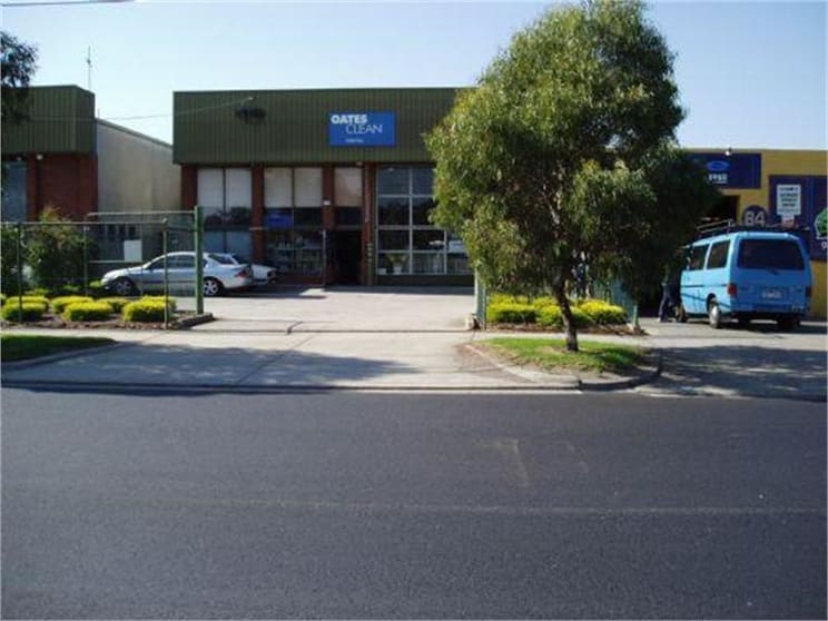 Click to view all images 86 Newlands Road Reservoir VIC 3073 - Image 2