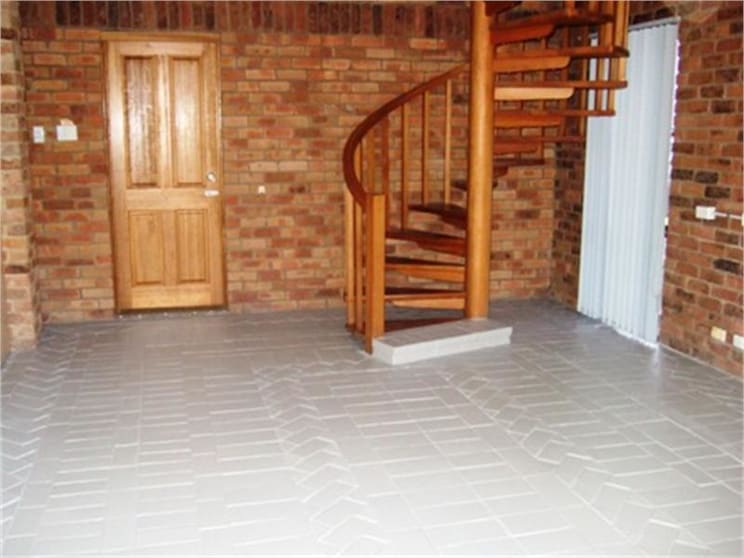 Click to view all images 3 Frankston Gardens Drive Carrum Downs VIC 3201 - Image 2
