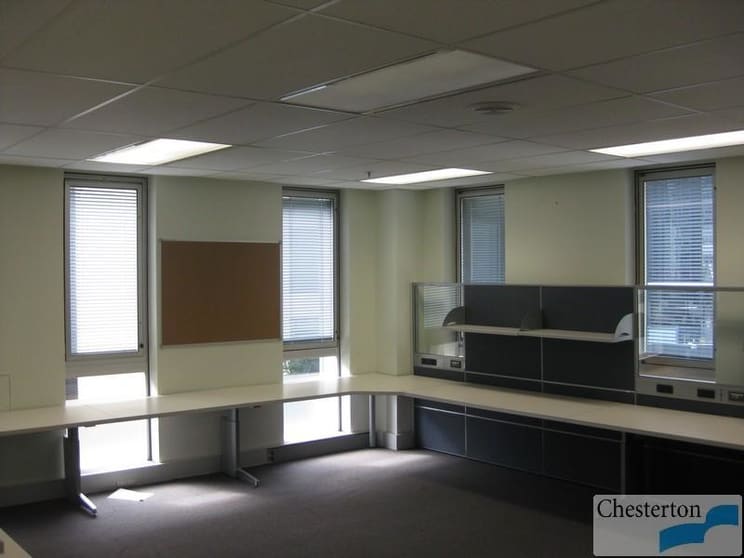Click to view all images Brisbane City QLD 4000 - Image 2