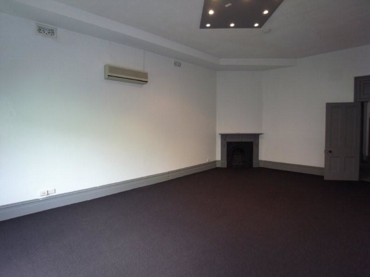 Click to view all images 86 Abercrombie Street Chippendale NSW 2008 - Image 3