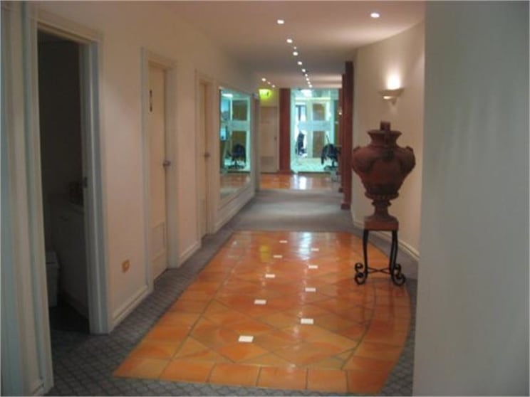 Click to view all images 4/182 Victoria Parade East Melbourne VIC 3002 - Image 1