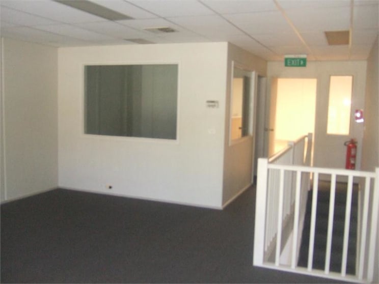 Click to view all images 2/1 Amayla Crescent Carrum Downs VIC 3201 - Image 3