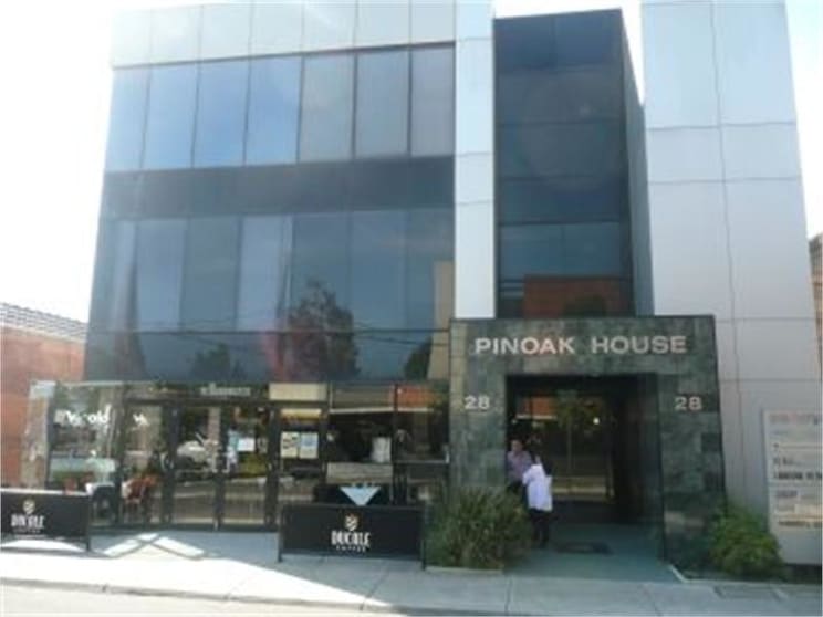 Click to view all images 28 Young Street Moonee Ponds VIC 3039 - Image 1