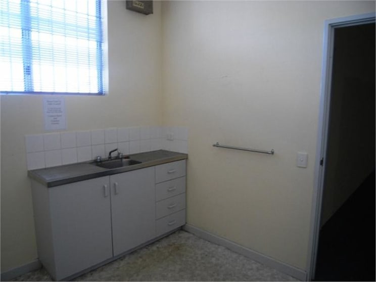 Click to view all images 1 & 3 Lichfield Street Victoria Park WA 6100 - Image 3