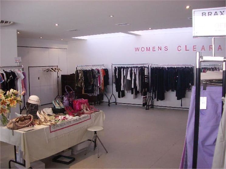 Click to view all images REAR /267 Bridge Rd Richmond VIC 3121 - Image 2