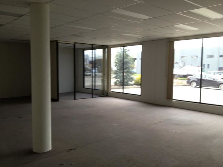 Click to view all images 46 Ovata Drive Tullamarine VIC 3043 - Image 3