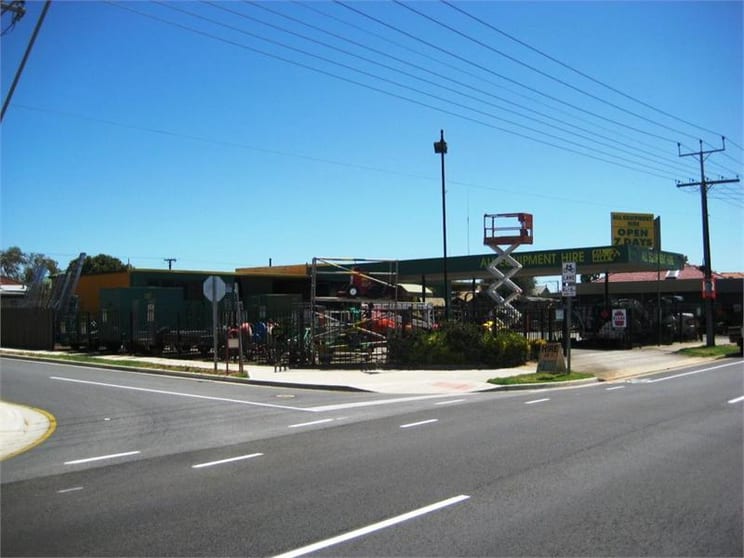 Click to view all images 136 Tapleys Hill Road Royal Park SA 5014 - Image 2