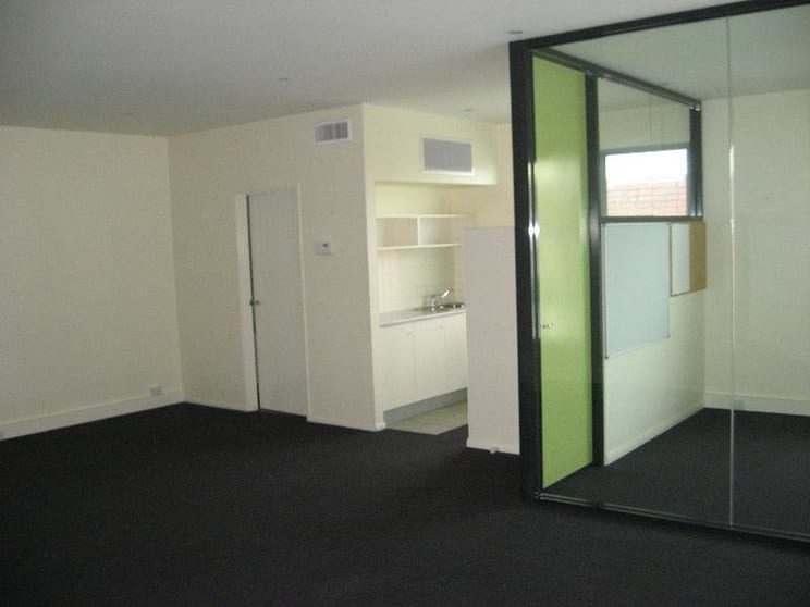 Click to view all images 1B Gordon Street Richmond VIC 3121 - Image 2