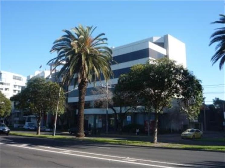 Click to view all images 180 Albert Road South Melbourne VIC 3205 - Image 2