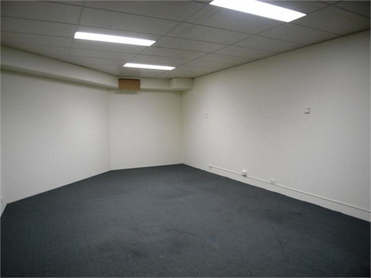 Click to view all images Suite 18/328 Albany Highway Victoria Park WA 6100 - Image 2