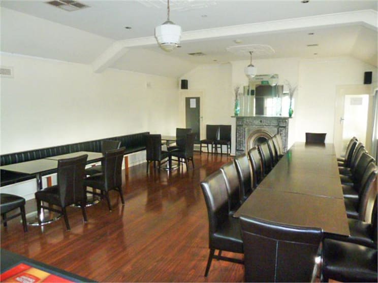 Click to view all images 131 Buckley Street Essendon VIC 3040 - Image 3