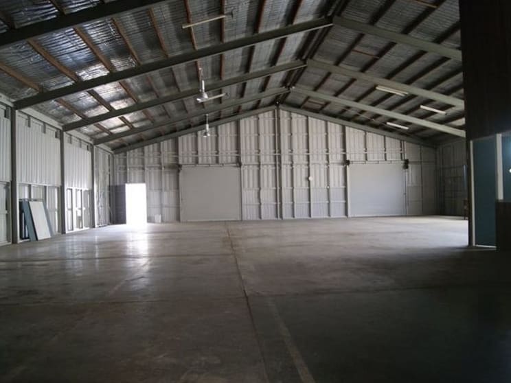 Click to view all images 10 Makepeace Street Rockville QLD 4350 - Image 2