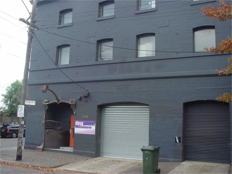 Click to view all images 300 Rosslyn Street West Melbourne VIC 3003 - Image 3