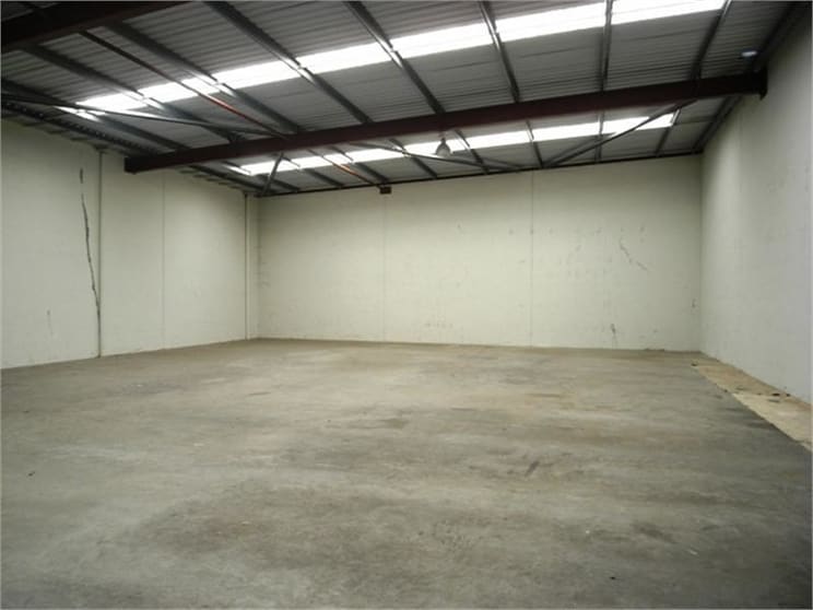 Click to view all images Unit 1/38 Tennant Street Welshpool WA 6106 - Image 3