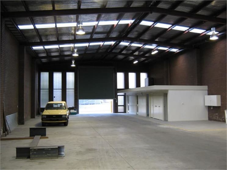 Click to view all images Airport West VIC 3042 - Image 2