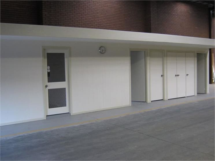 Click to view all images Airport West VIC 3042 - Image 3