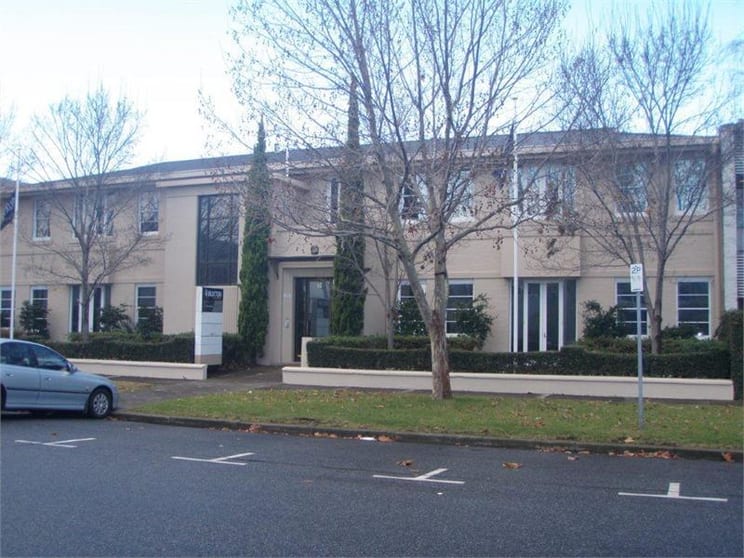 Click to view all images 16 Salmon Street Port Melbourne VIC 3207 - Image 1