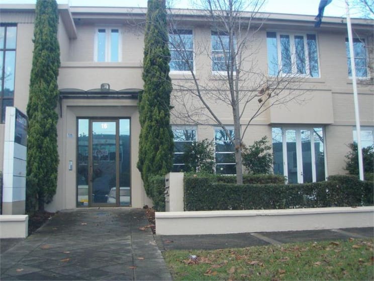 Click to view all images 16 Salmon Street Port Melbourne VIC 3207 - Image 2