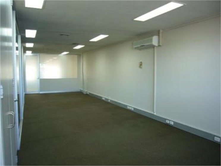 Click to view all images 24 Thomson Street South Melbourne VIC 3205 - Image 2
