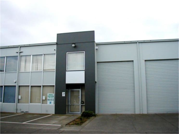 Click to view all images 7/31-37 Howleys Road Notting Hill VIC 3168 - Image 1