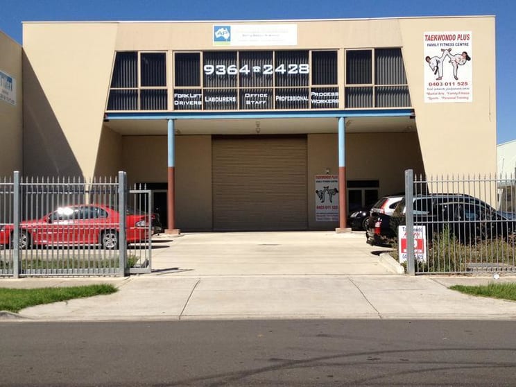 Click to view all images 1st Floor/203 Williams Street St Albans VIC 3021 - Image 1