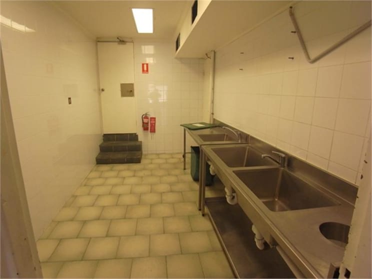 Click to view all images 30 Botany Alexandria NSW 2015 - Image 2