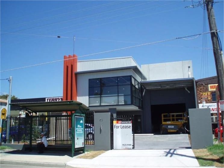 Click to view all images 25 Cawarra Road Caringbah NSW 2229 - Image 2