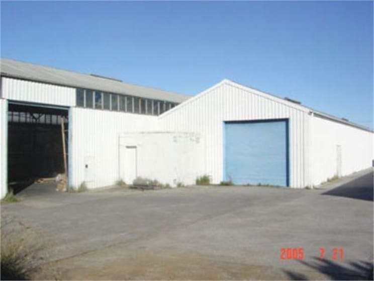 Click to view all images 2/ 2/13 Eileen Road Clayton VIC 3168 - Image 1