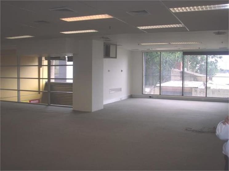 Click to view all images LG, 140 William Street Woolloomooloo NSW 2011 - Image 2