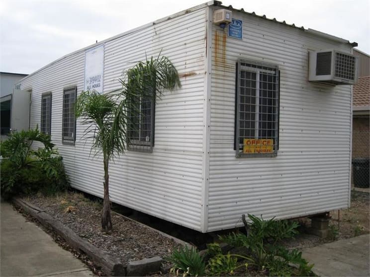 Click to view all images 7 Kindale Court Pooraka SA 5095 - Image 2