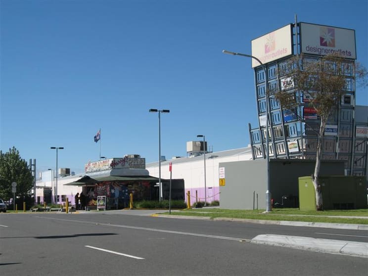 Click to view all images 1-5 Viscount Place Liverpool NSW 2170 - Image 1