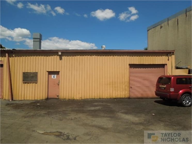 Click to view all images 4/120-122 Station Road Seven Hills NSW 2147 - Image 1