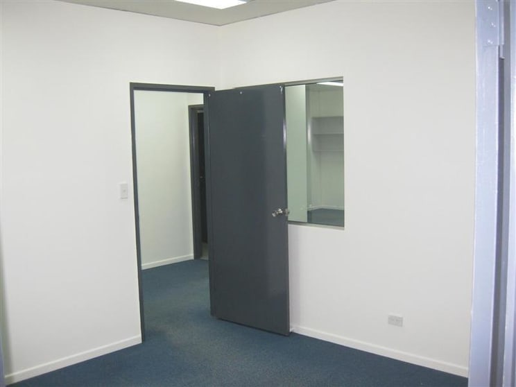 Click to view all images West End QLD 4101 - Image 2