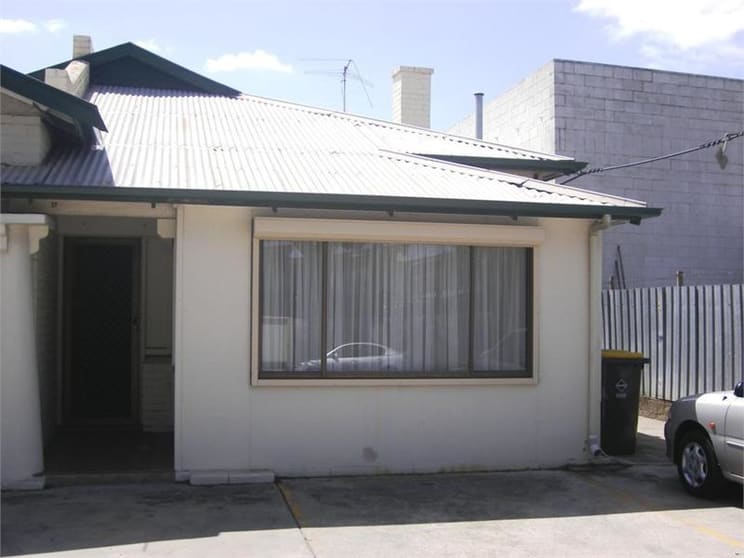 Click to view all images Unit 4/72-74 Bacon Street Hindmarsh SA 5007 - Image 1