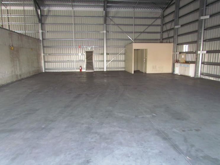 Click to view all images 23 Roseanna Street Gladstone QLD 4680 - Image 2