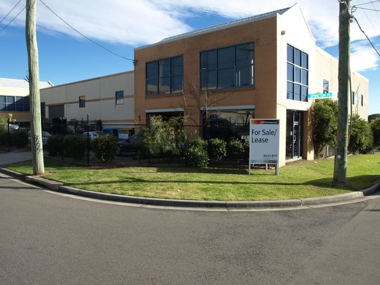 Click to view all images 1 Spireton Place Pendle Hill NSW 2145 - Image 1