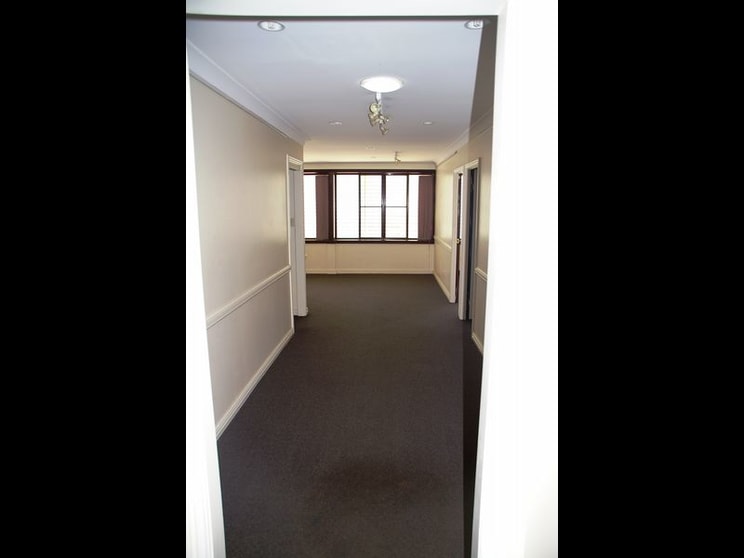 Click to view all images 1/324 Ruthven Street Toowoomba City QLD 4350 - Image 3