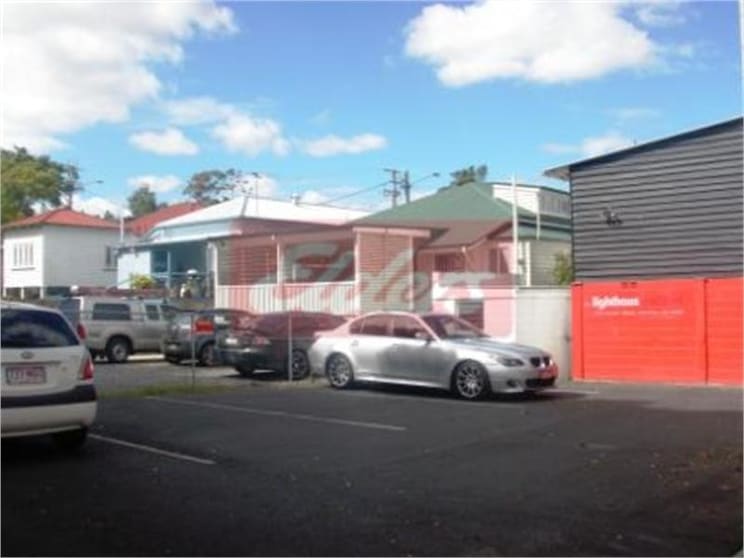 Click to view all images Toowong QLD 4066 - Image 1